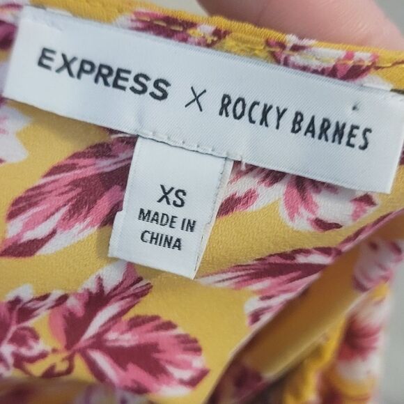EXPRESS x Rocky Barnes Floral Romper - Picture 12 of 13